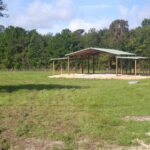 barn with 2 lean tos
